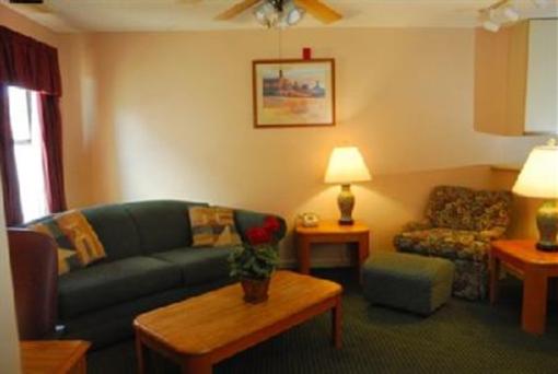 фото отеля Americas Best Value Inn & Suites North Davis Pensacola
