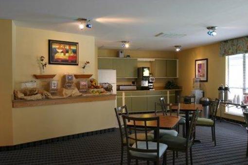 фото отеля Americas Best Value Inn & Suites North Davis Pensacola