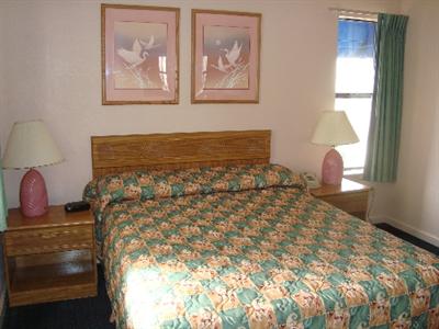 фото отеля Americas Best Value Inn & Suites North Davis Pensacola