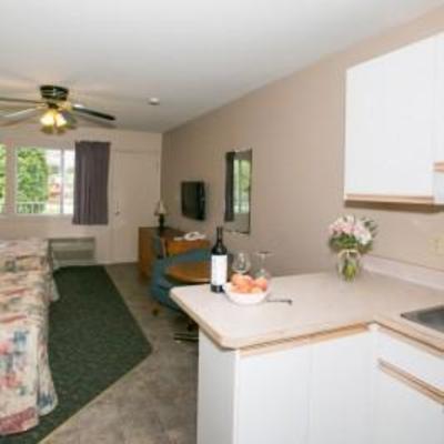фото отеля Bowmont Motel