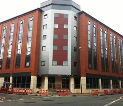 фото отеля Travelodge Bristol Central Mitchell Lane