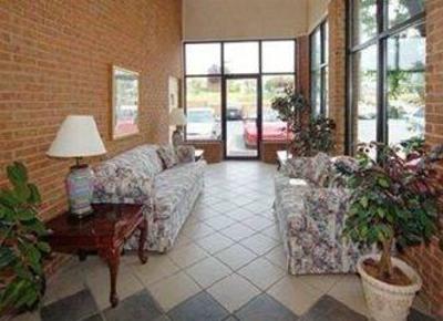 фото отеля Americas Best Inn & Suites Cornelia