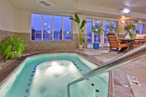фото отеля Holiday Inn Express Hotel & Suites Sparta
