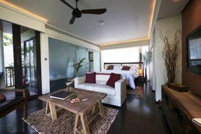 фото отеля Dhevatara Beach Hotel