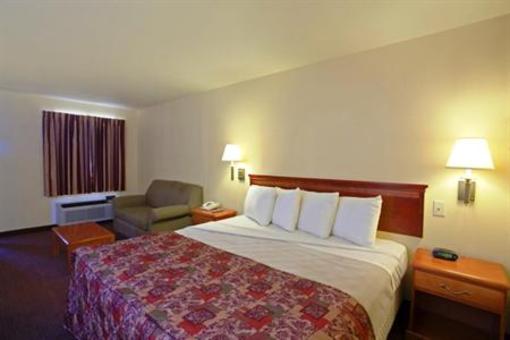 фото отеля Americas Best Value Inn & Suites-University