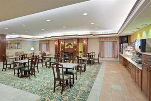 фото отеля Holiday Inn Express Liberal