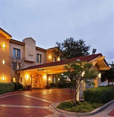 фото отеля La Quinta Inn San Antonio I-35 North at Toepperwein