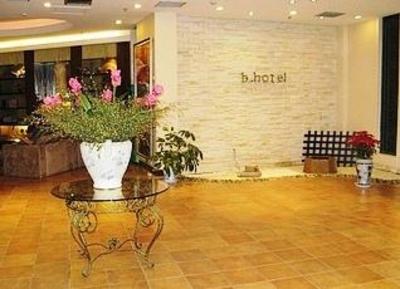 фото отеля Baolong HomeLike Hotel Luojing Branch Shanghai