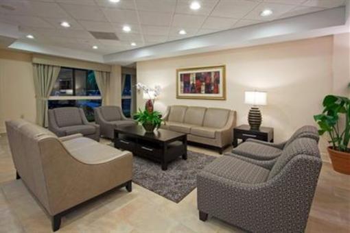 фото отеля Holiday Inn Express Miami-Hialeah (Miami Lakes)
