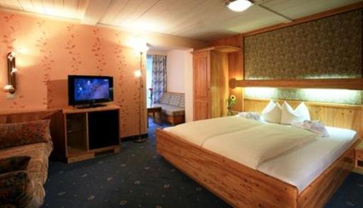 фото отеля Sport Und Vitalhotel Seppl Sankt Leonhard im Pitztal