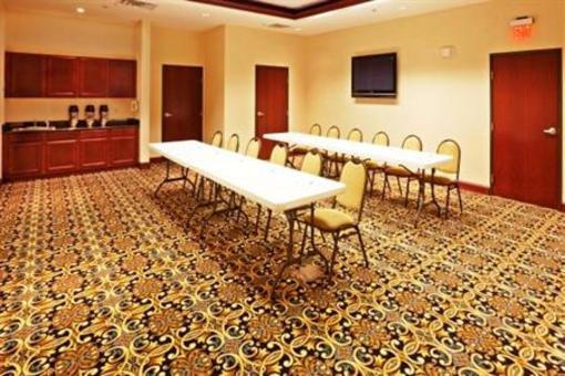 фото отеля Holiday Inn Express Hotel & Suites Oklahoma City West-Yukon