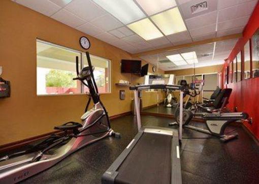 фото отеля Comfort Suites Intercontinental Plaza