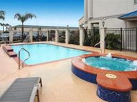 Comfort Suites Intercontinental Plaza