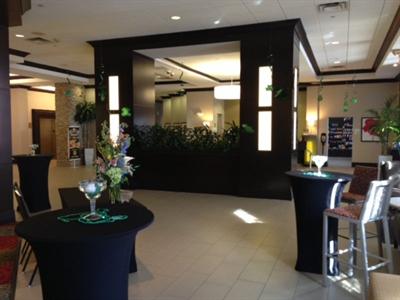 фото отеля Holiday Inn Hotel and Suites Chicago Northwest