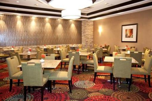 фото отеля Holiday Inn Hotel and Suites Chicago Northwest