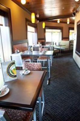 фото отеля Holiday Inn Hotel and Suites Chicago Northwest