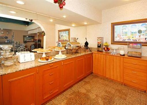 фото отеля Comfort Suites Huntington Beach
