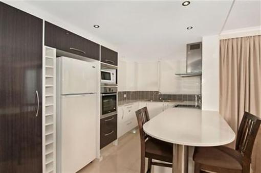 фото отеля Boulevard Towers Apartments Gold Coast