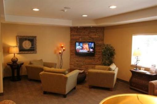 фото отеля Candlewood Suites Indianapolis Airport