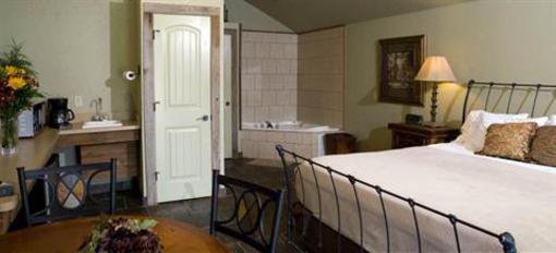 фото отеля Rustic Creek Ranch
