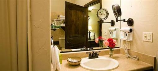 фото отеля Rustic Creek Ranch