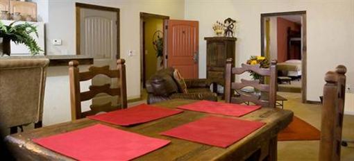фото отеля Rustic Creek Ranch