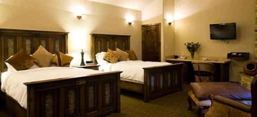 фото отеля Rustic Creek Ranch