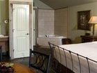 фото отеля Rustic Creek Ranch