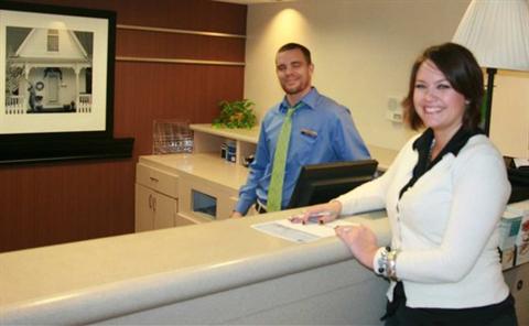 фото отеля Hampton Inn I-40 E (Tinker Air Force Base)