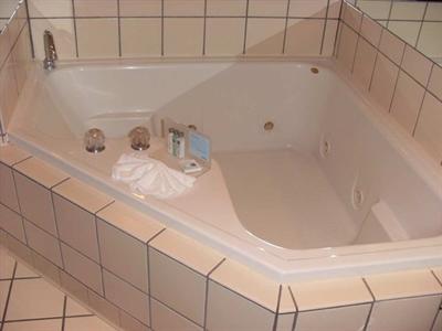 фото отеля Hampton Inn I-40 E (Tinker Air Force Base)