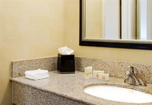 фото отеля Courtyard by Marriott St. Louis Downtown