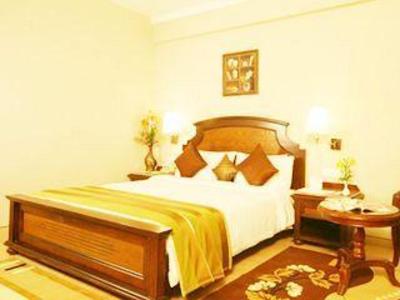 фото отеля Neelams The Glitz Hotel Calangute