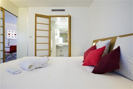 фото отеля Novotel Paris Porte d'Orleans