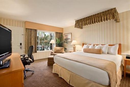 фото отеля Best Western Carriage Inn Los Angeles