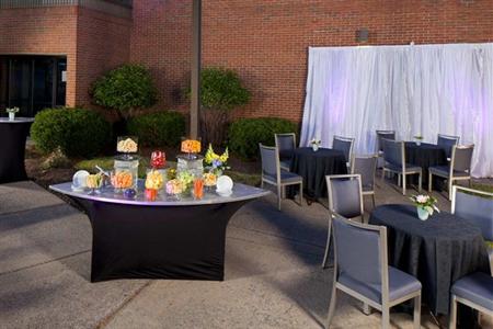 фото отеля DoubleTree Hotel Syracuse