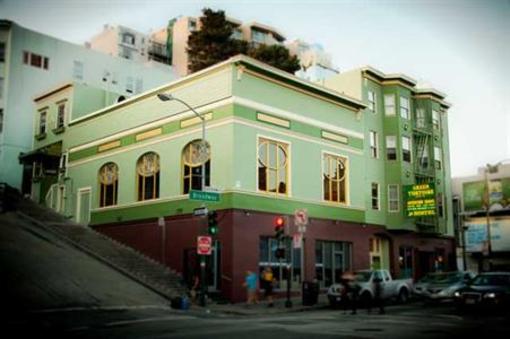 фото отеля Green Tortoise Backpackers Guesthouse