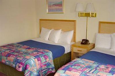 фото отеля Sherwood Inn and Jacuzzi Suites