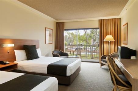 фото отеля Crowne Plaza Hotel Alice Springs