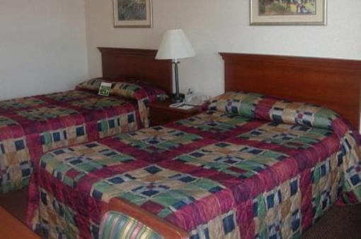 фото отеля Country Hearth Inn and Suites Lomira