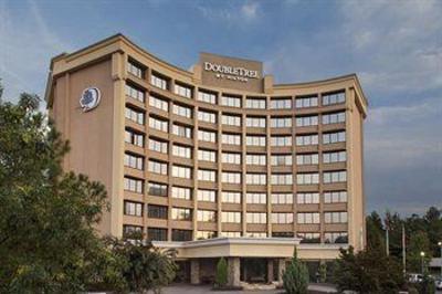 фото отеля Doubletree Hotel Atlanta/North Druid Hills