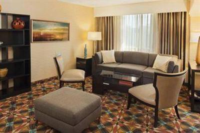 фото отеля Doubletree Hotel Atlanta/North Druid Hills