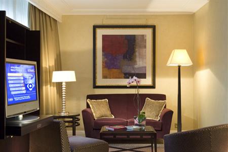 фото отеля Warwick Champs Elysees Hotel