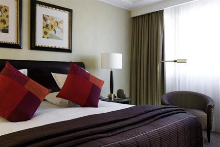 фото отеля Warwick Champs Elysees Hotel