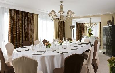 фото отеля Warwick Champs Elysees Hotel