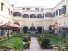 фото отеля Ishwari Niwas Palace
