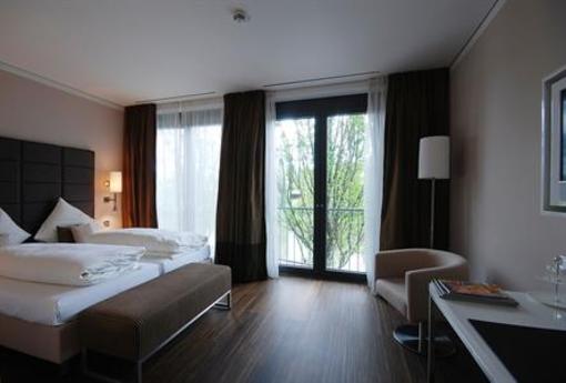 фото отеля Eberhards Hotel and Restaurant