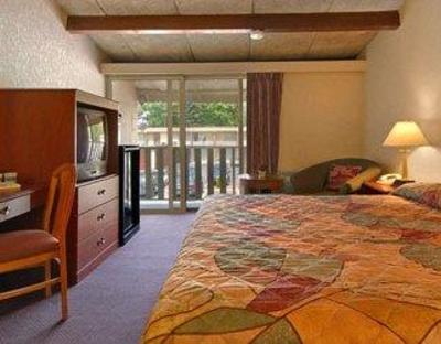 фото отеля Travelodge Newark Airport