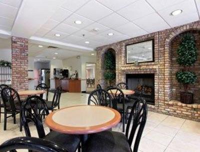 фото отеля Microtel Inn & Suites Lady Lake