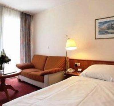 фото отеля Waldhotel Baerenstein