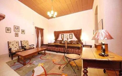 фото отеля Emiily Lodge